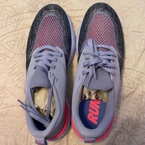 Nike Odyssey React Flyknit 2